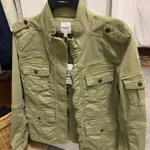 Womens Kensie army green utility jacket.